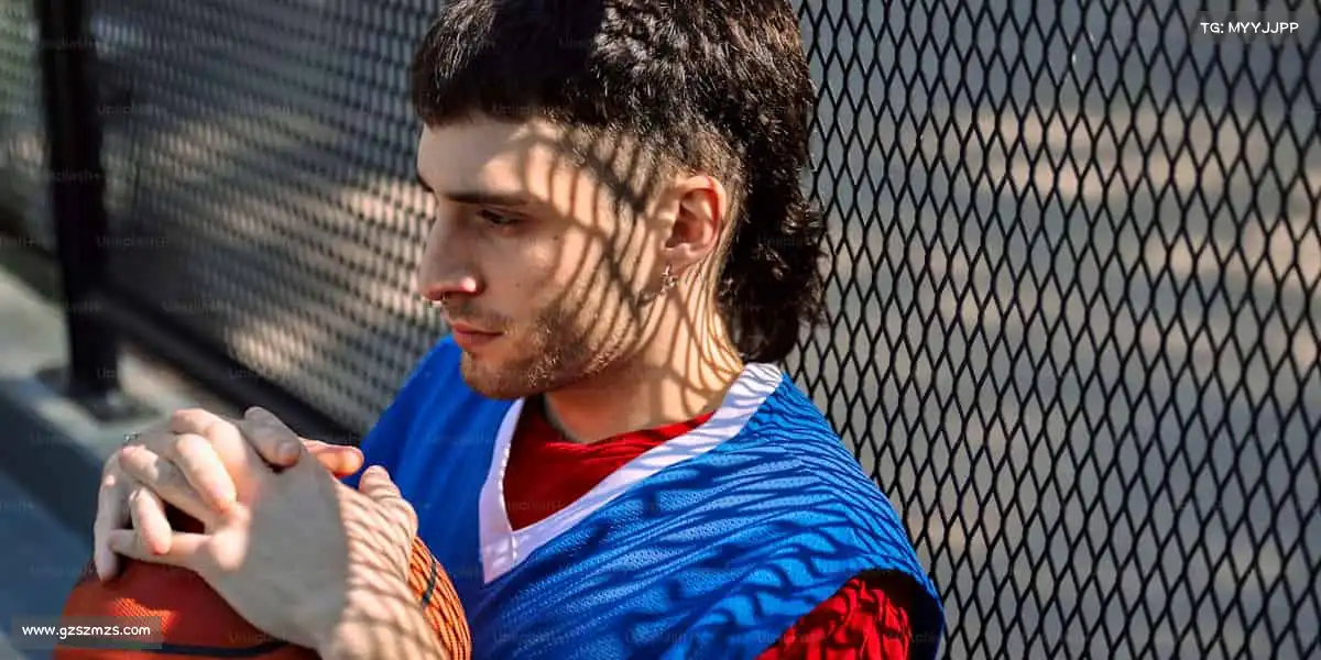 <strong>UED</strong>🥏飞盘划过天空的弧线，是快乐与默契的完美抛物线！